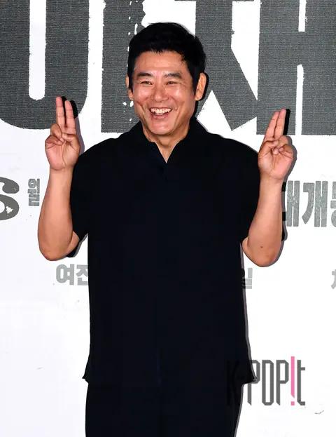 Sung Dong-il — Hijacking Press Screening