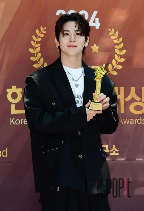 Yang Geon-woo — Best Brand Awards