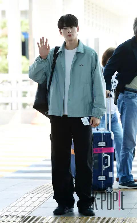 Cha Eun-woo — Airport