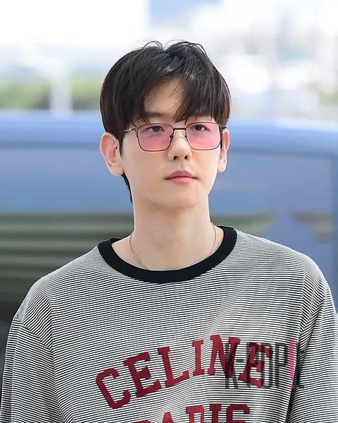 Baekhyun (EXO) — Airport