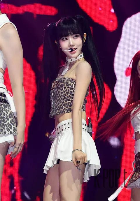 Sieun (STAYC) — Showcase