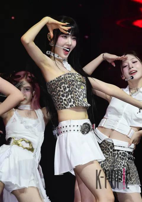 Sieun (STAYC) — Showcase