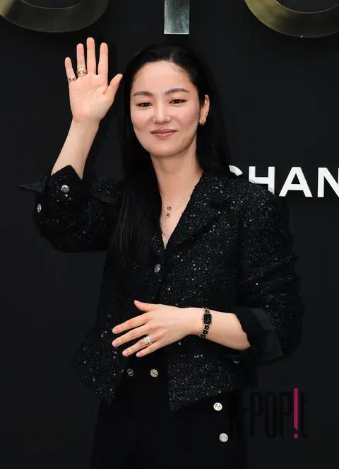 Jeon Yeo-bin — Launch