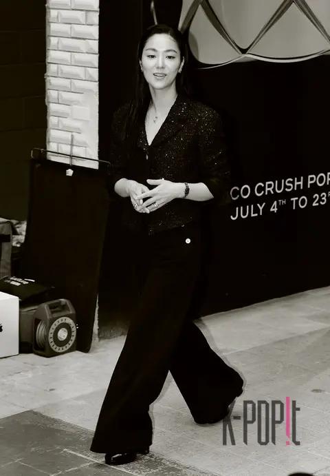 Jeon Yeo-bin — Launch