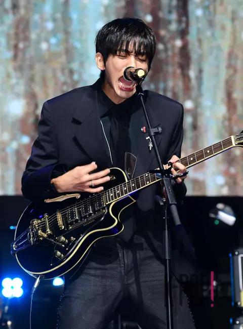 Lee Seung-yoon — Showcase