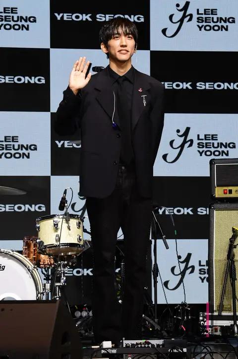 Lee Seung-yoon — Showcase