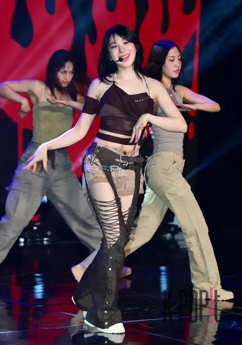 Lee Chae-yeon — Showcase