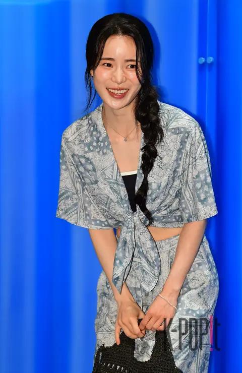 Im Ji-yeon — Launch