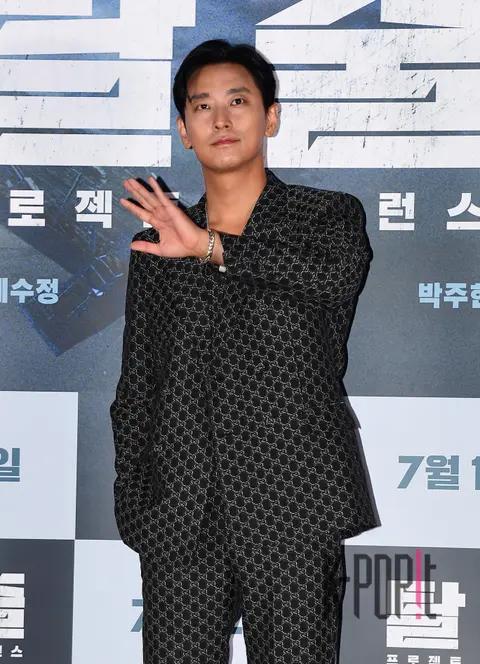 Joo Ji-hoon — Escape Press Screening