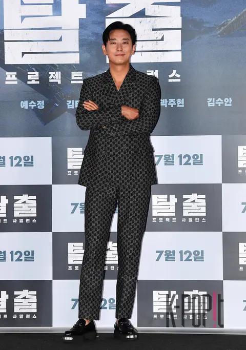Joo Ji-hoon — Escape Press Screening