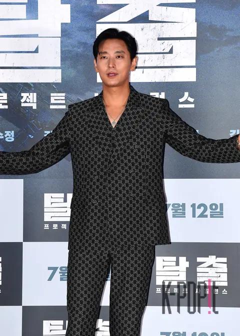 Joo Ji-hoon — Escape Press Screening