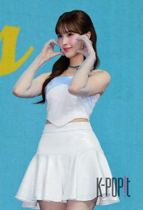 Lee Jae-hee (WEEEKLY) — Showcase