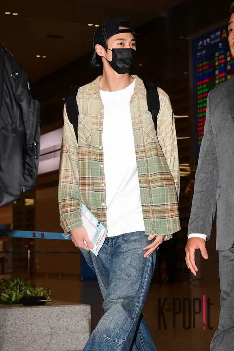 Byeon Woo-seok — Airport