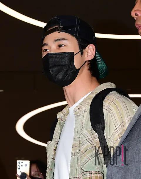 Byeon Woo-seok — Airport