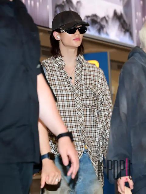 Hyunjin (Stray Kids) — Airport