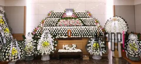 Hyun Chul — Funeral