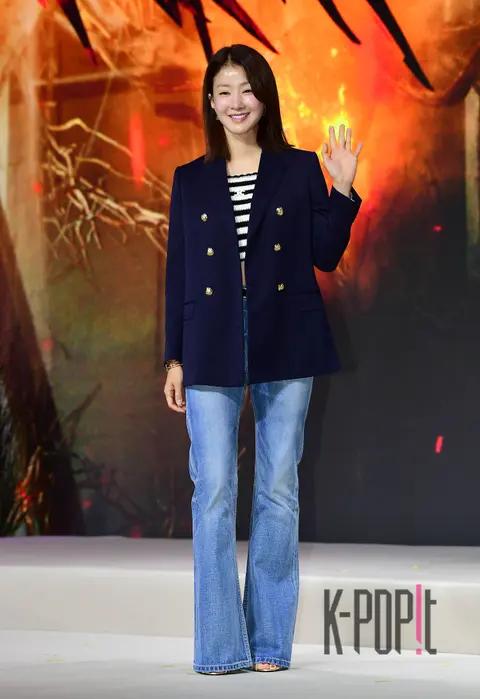 Lee Si-young — Sweet Home 3 Production Briefing
