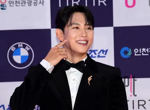 Lim Si-wan — Chungryeo Series Awards Red Carpet