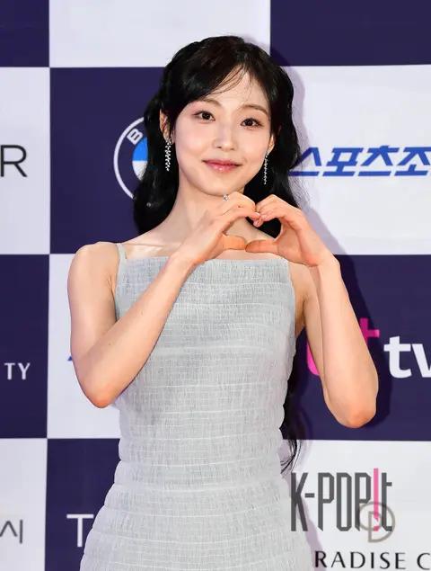 Jeon So-ni — Chungryeo Series Awards Red Carpet
