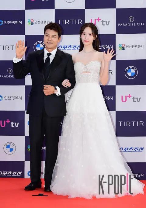 Jeon Hyun-moo, YoonA (Girls' Generation) — Chungryeo Series Awards Red Carpet