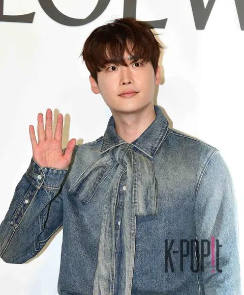 Lee Jong-suk — Launch
