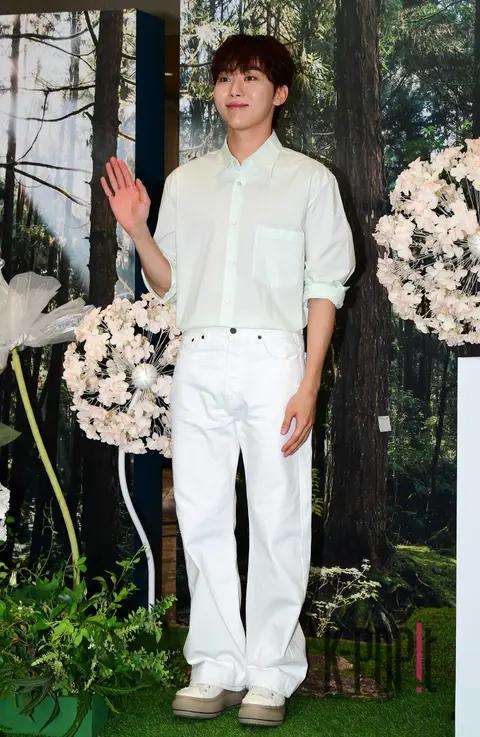 Seungkwan (SEVENTEEN) — Launch