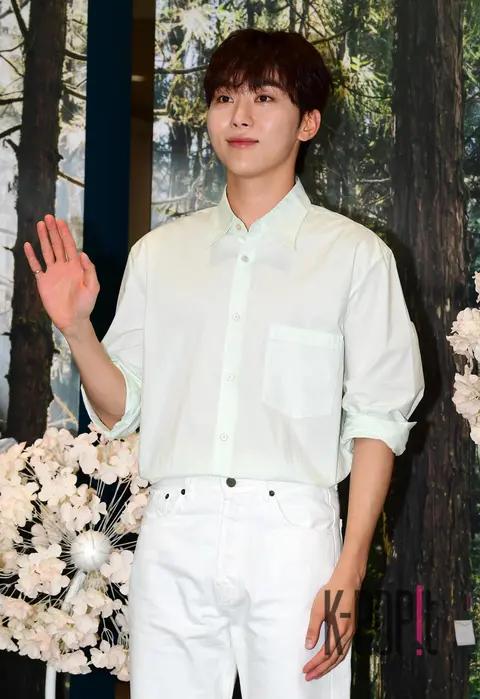 Seungkwan (SEVENTEEN) — Launch