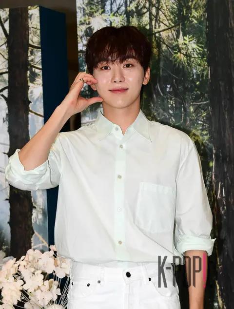 Seungkwan (SEVENTEEN) — Launch