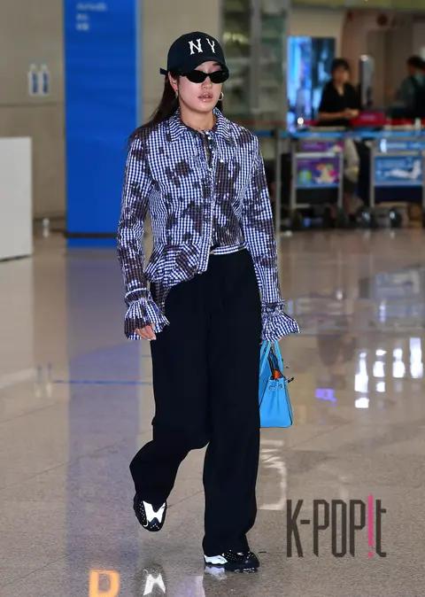 Peggy Gu — Airport