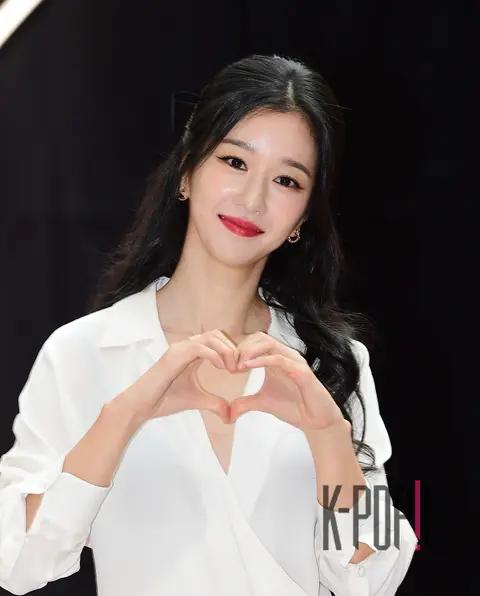 Seo Ye-ji — Launch
