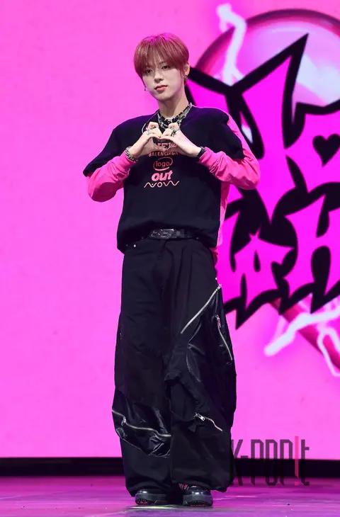 Jinhyuk (Now And Days) — Showcase