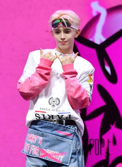 Hyunbin (NowadaysR) — Showcase