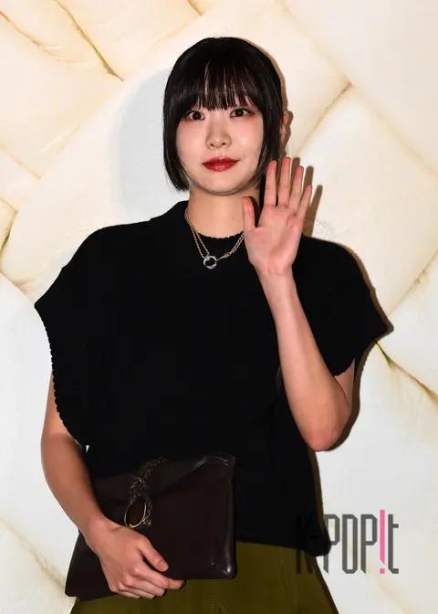 Kim Da-mi — Launch