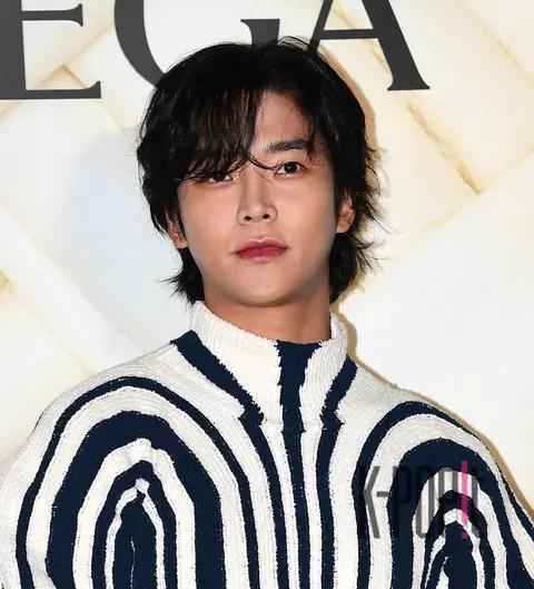 Rowoon — Launch