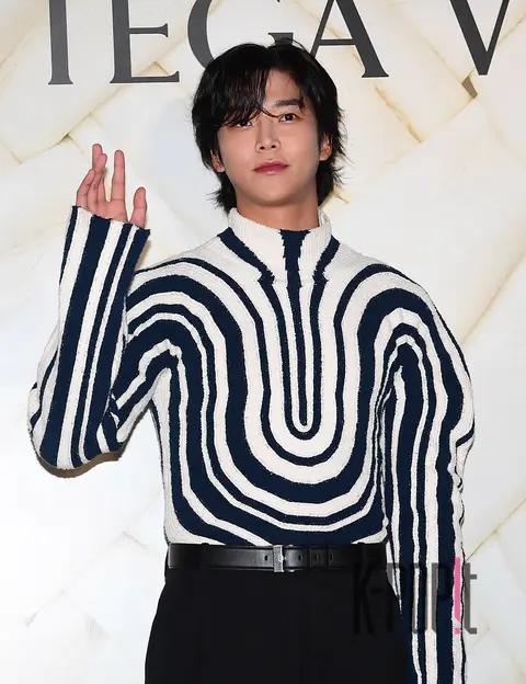 Rowoon — Launch