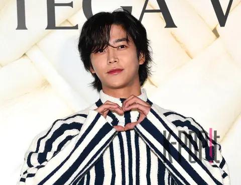 Rowoon — Launch