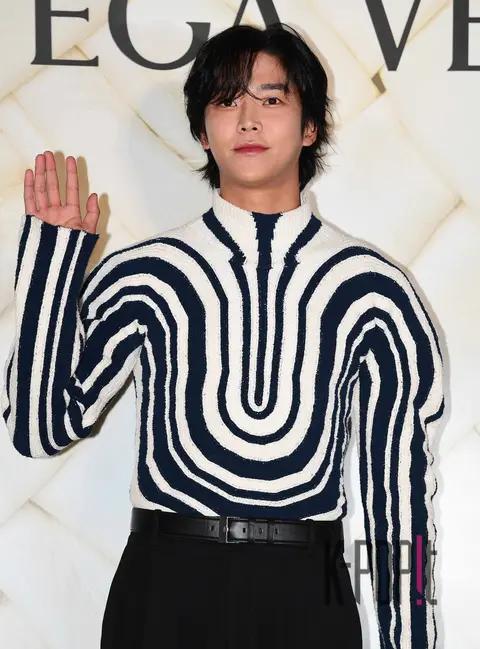 Rowoon — Launch