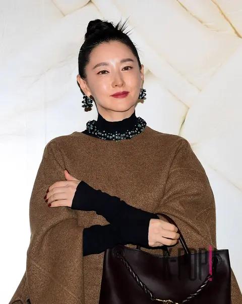 Lee Young-ae — Launch