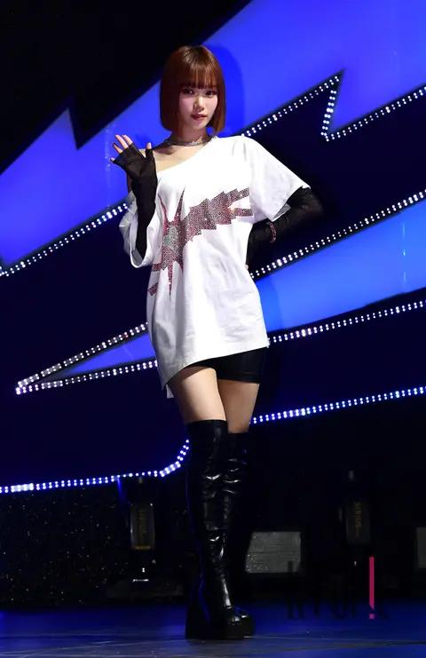 Chaewon (LE SSERAFIM) — Showcase