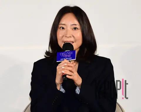 Director Lee Un-hee — How to Love in the Metropolis Production Briefing