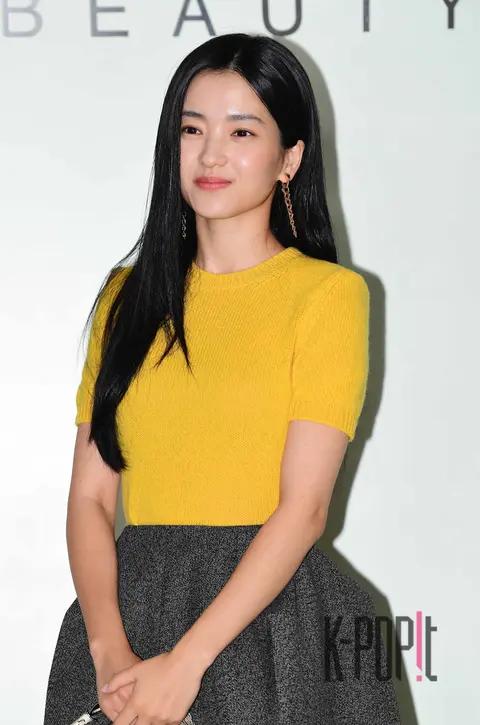 Kim Tae-ri — Launch