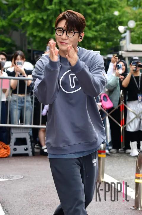 Young Tak — Music Bank Arrival