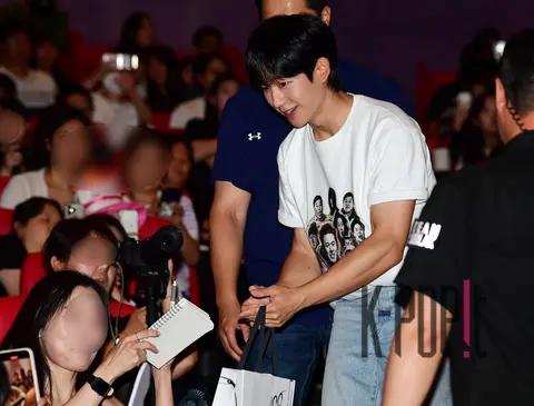 Jung Hae-in — Veteran 2 Stage Greeting