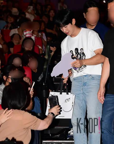 Jung Hae-in — Veteran 2 Stage Greeting