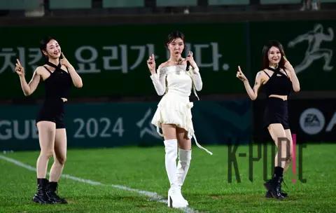 Jang Hye-ri — Celebration Performance