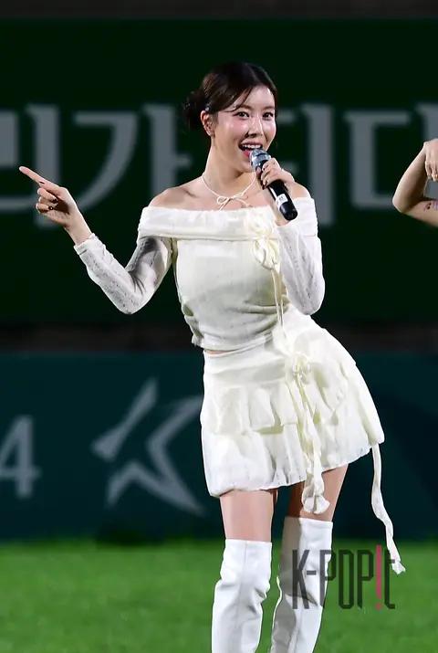 Jang Hye-ri — Celebration Performance