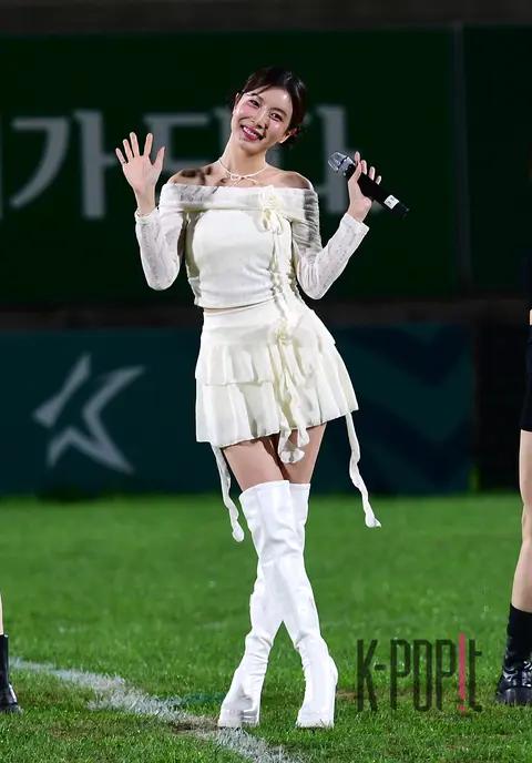 Jang Hye-ri — Celebration Performance