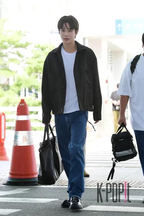 Jungwoo (NCT) — Airport