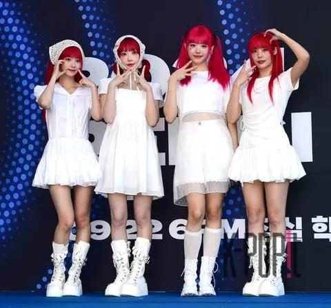QWER — Pepsi Festa