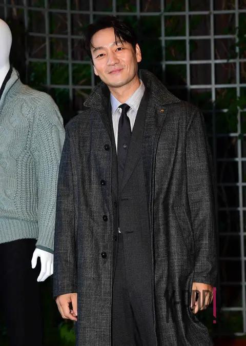 Park Hae-soo — Launch